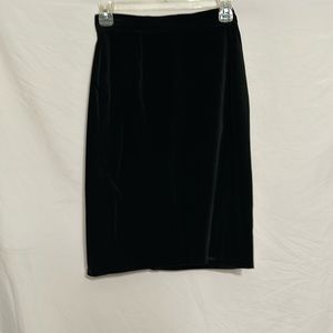 Preowned authentic excellent condition size 6 Vintage Gucci black velvet skirt